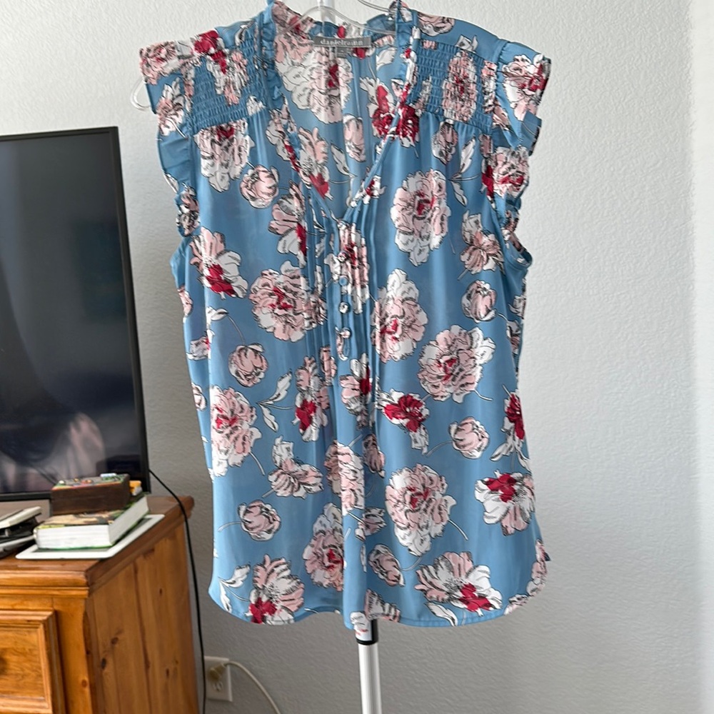 Daniel Rainn blue pinks, and white floral blouse with button detail